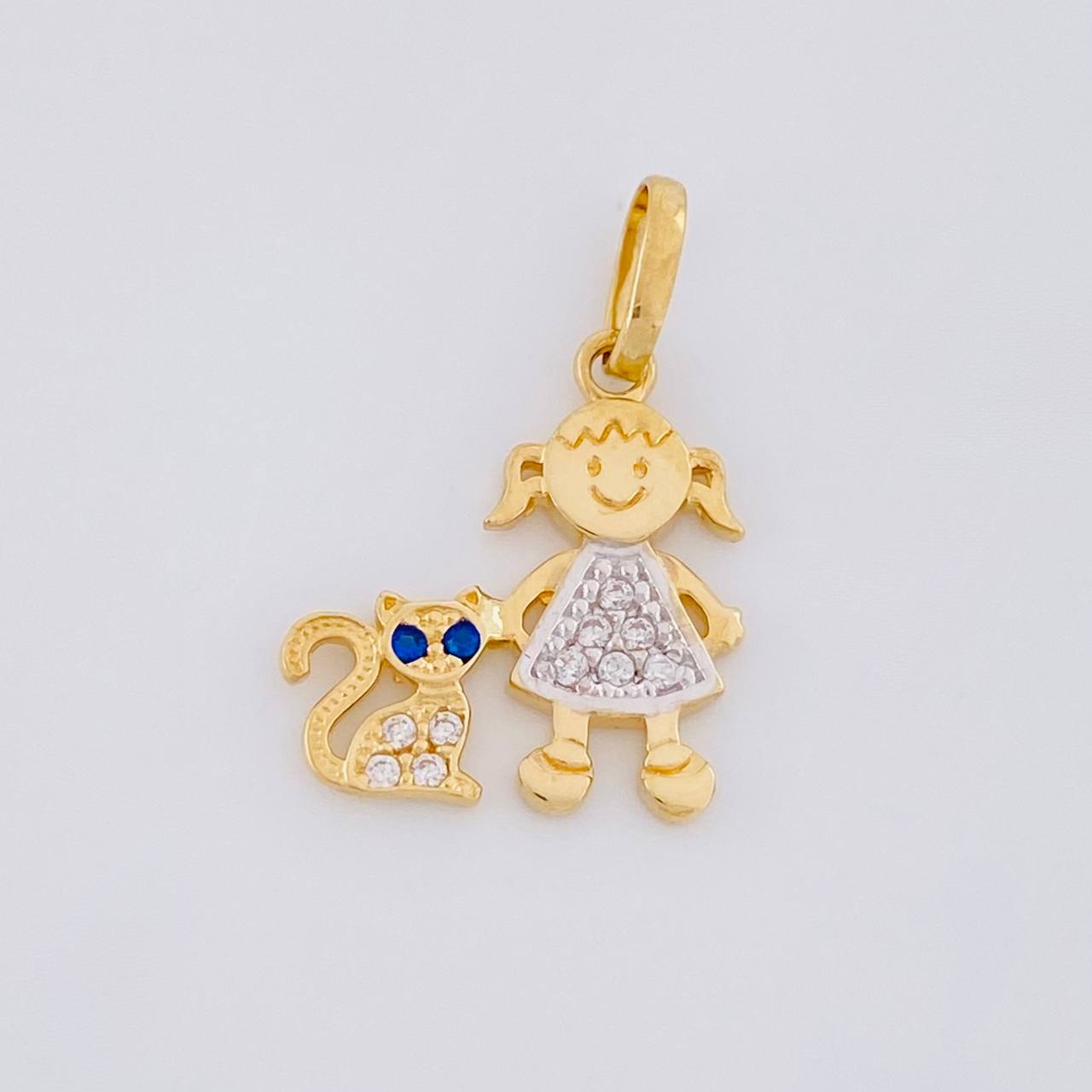 Dije Niña y Gato 1.1g / 3/4 in Dos Oros Amarillo Blanco 18K