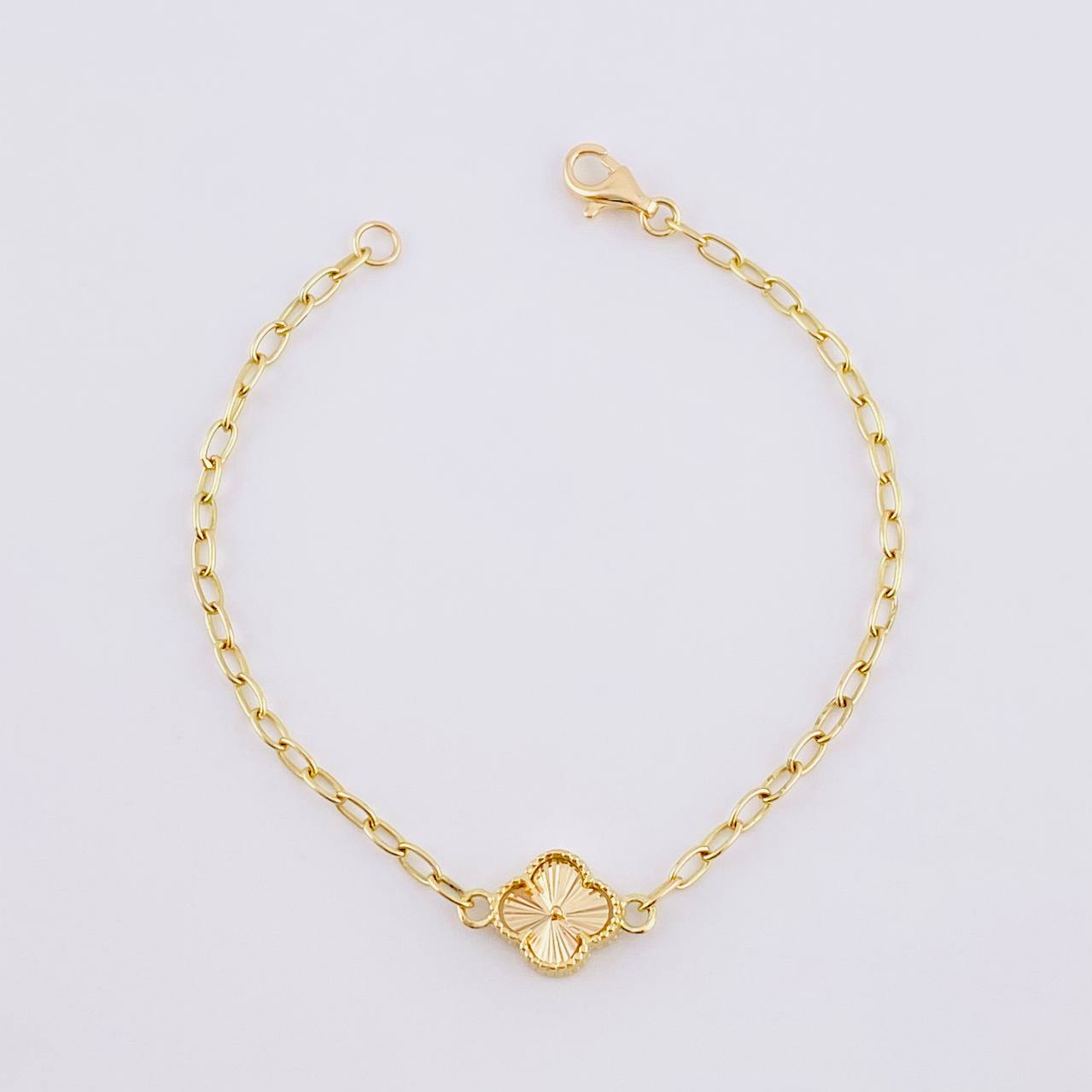 Classic Link Bracelet Clover 2.95g / 6 1/2 in / 2.5mm 18K Yellow Gold