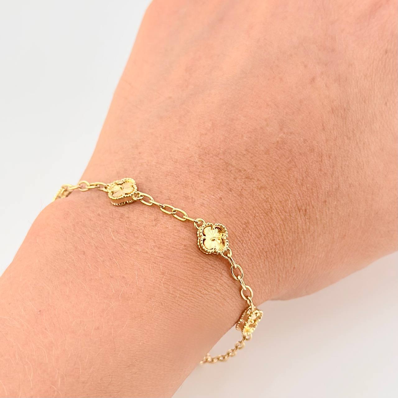 Pulso Aro Seguido Trébol 5.3g / 7 1/4 in / 2.5mm Oro Amarillo 18K