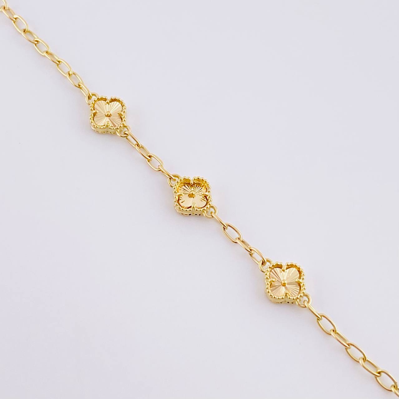 Classic Link Bracelet Clover 4.15g / 7 1/4 in / 2.5mm Yellow Gold 18K