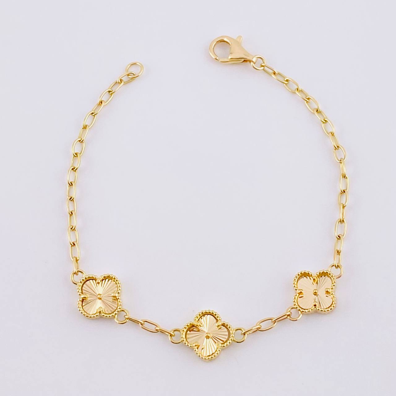 Classic Link Bracelet Clover 5.1g / 6 3/4 in / 2.5mm Yellow Gold 18K