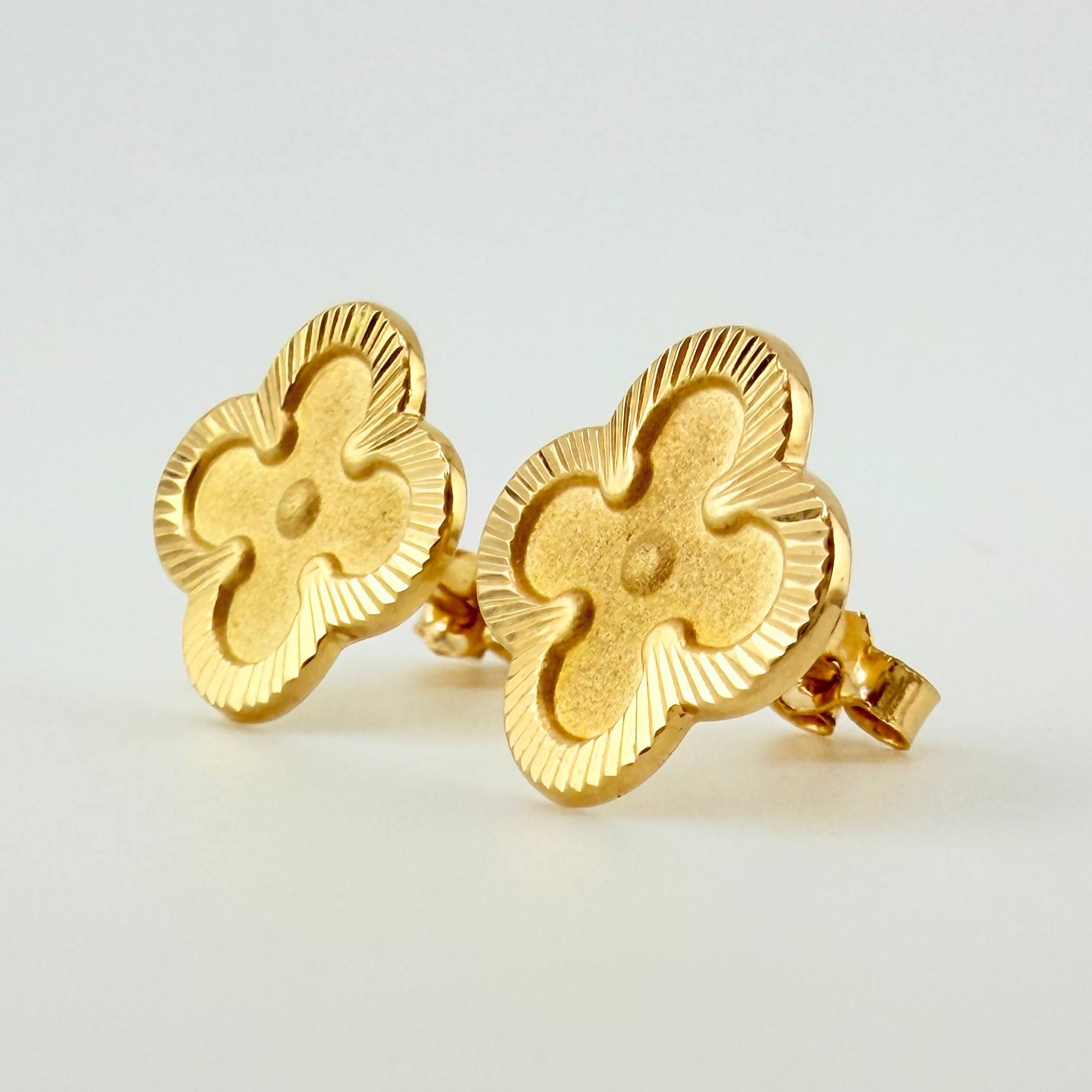 topos Trebol Diamantados 2.1gr / 11.2mm Oro Amarillo 18K