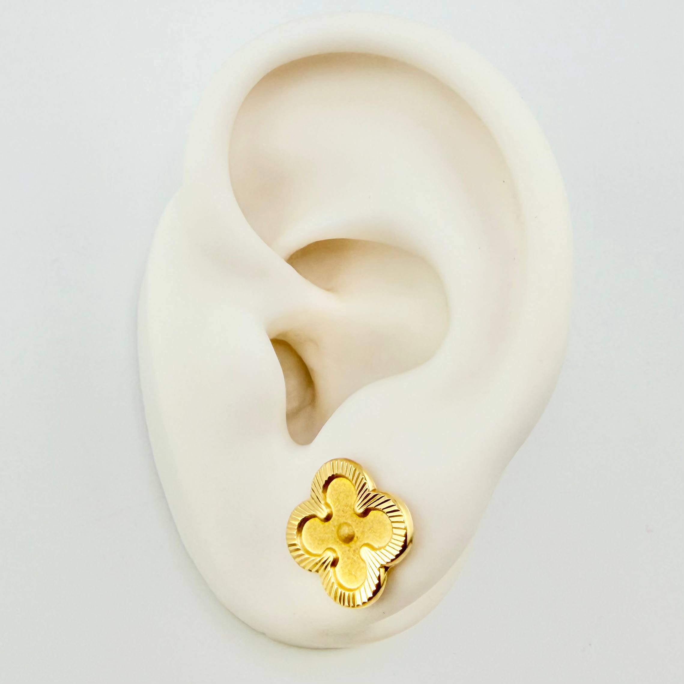 topos Trebol Diamantados 2.1gr / 11.2mm Oro Amarillo 18K