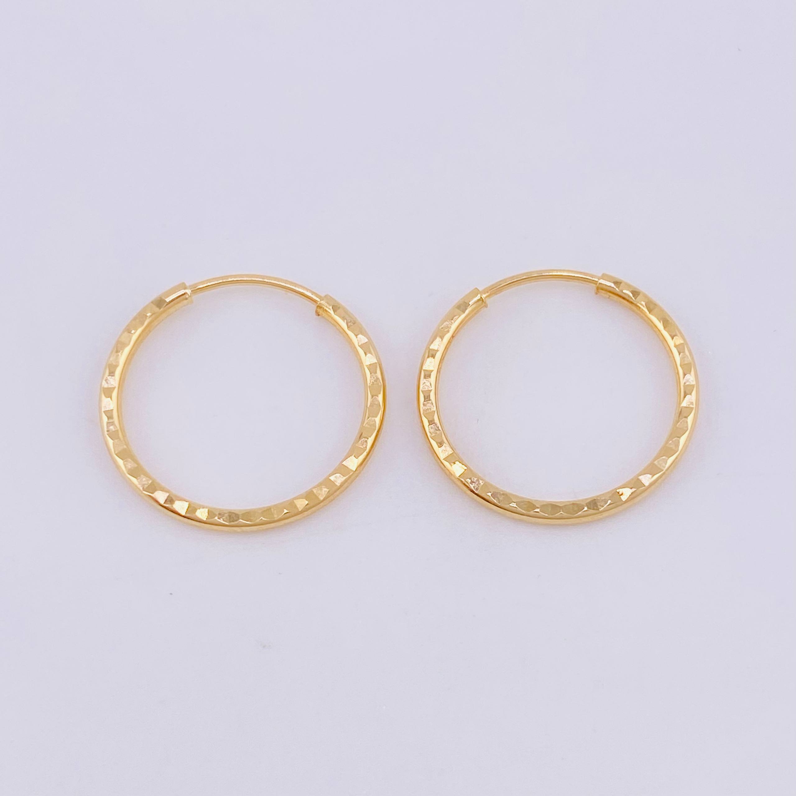 Candongas Aro Rayado 0.75 g / 1/2 in Oro Amarillo 18K