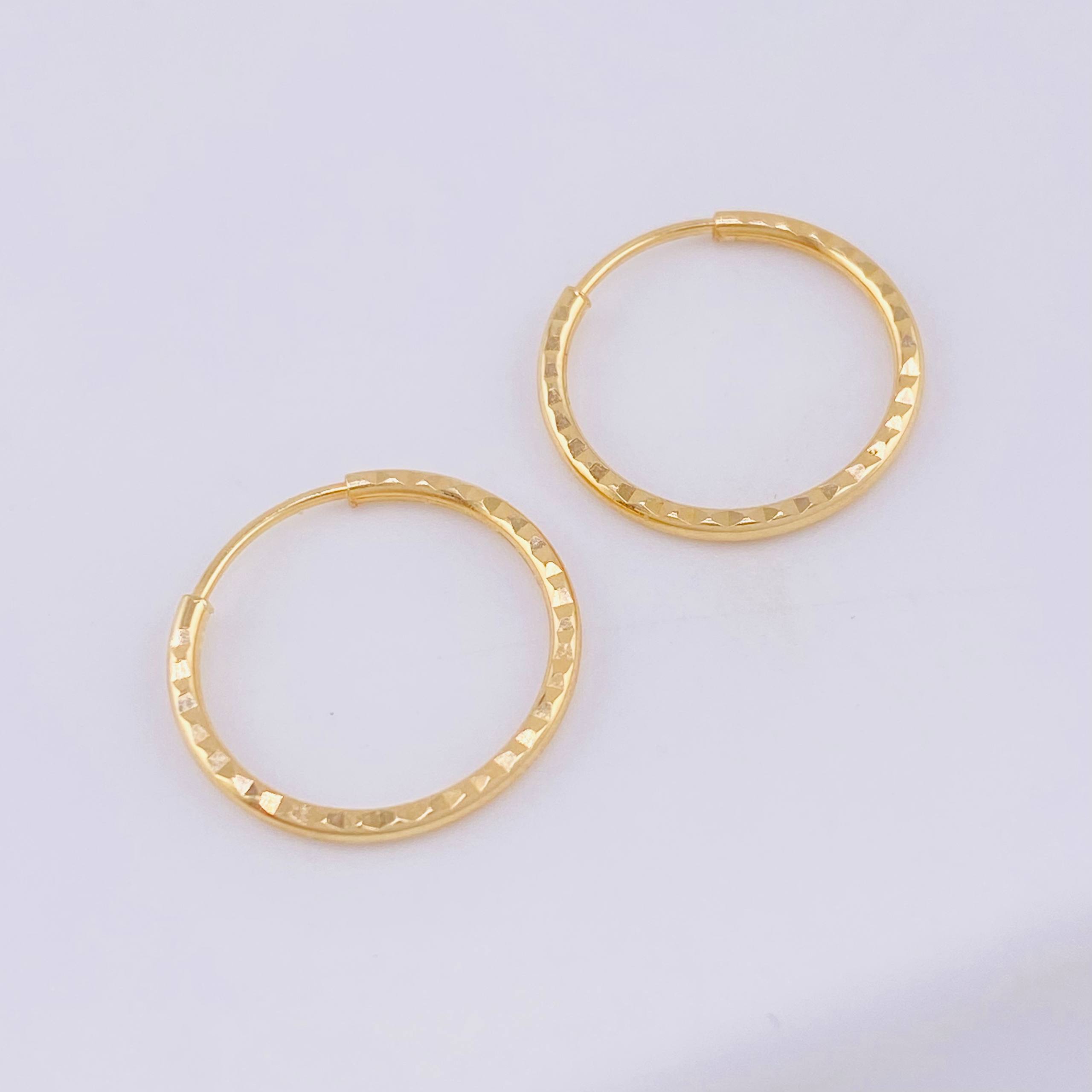 Candongas Aro Rayado 0.75 g / 1/2 in Oro Amarillo 18K