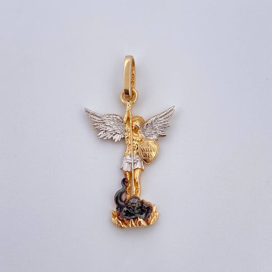 Dije San Miguel Arcangel 1.8gr / 2.7cm / Tres Oros 18K $