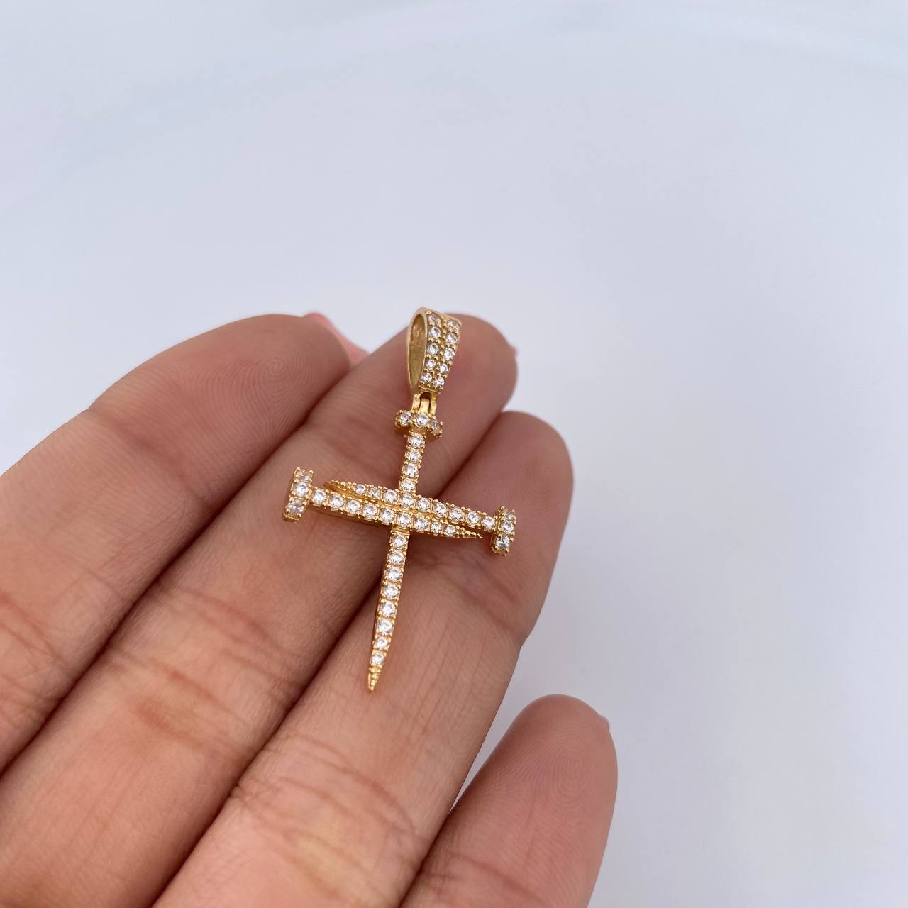 Dije Cruz Clavo 2.1gr / 3.4cm / Circones Blancos Oro Amarillo 18K &
