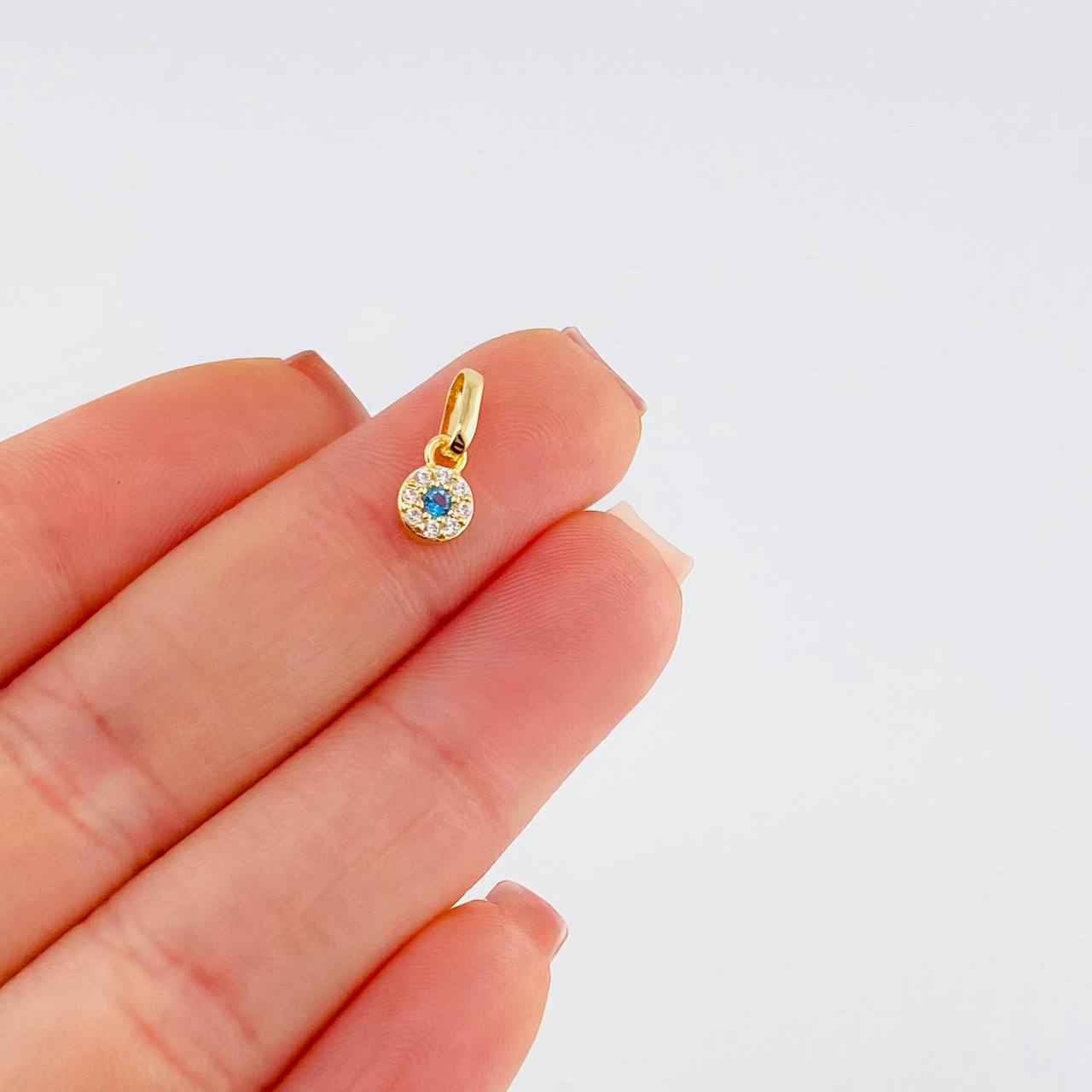 Dije Flor En Circulo 0.45 g / 1/2 in Oro Amarillo 18K