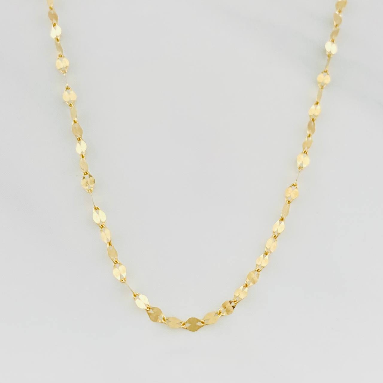 Cadena Aro Seguido 0.75g / 18 in / 1.56mm Oro Amarillo 18K