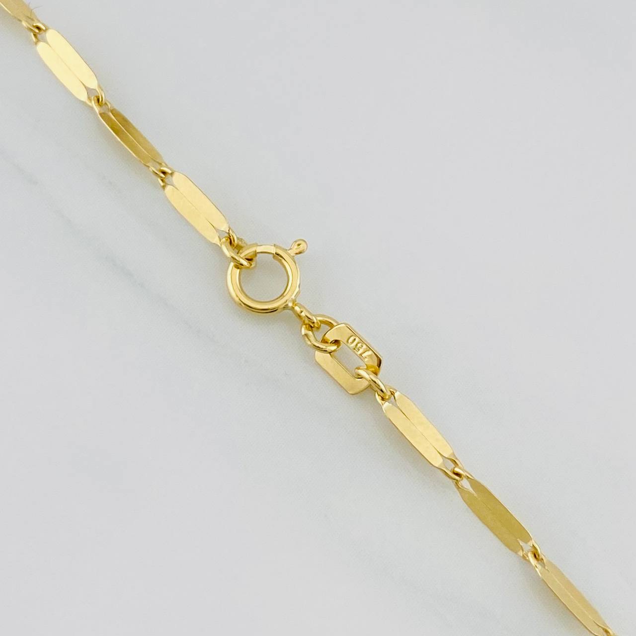 Cadena Aro Seguido 2.05g / 18 in / 2.04mm Oro Amarillo 18K