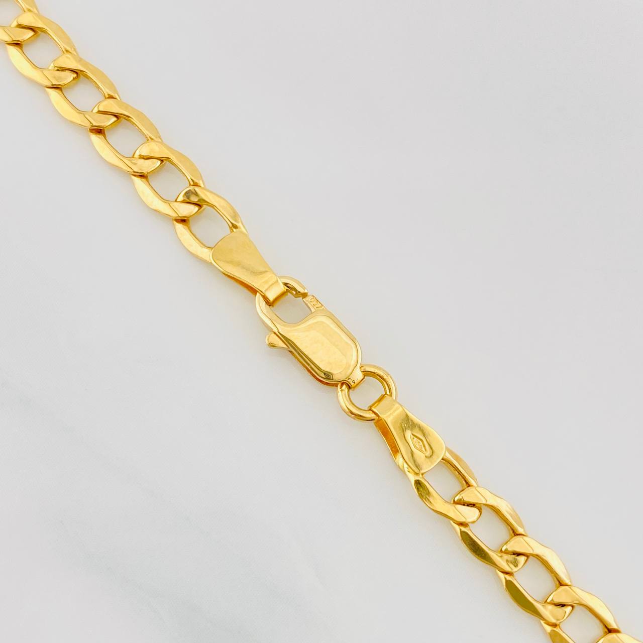 Cuban Links 8.2g / 24 in / 3.24mm Yellow Gold 18K