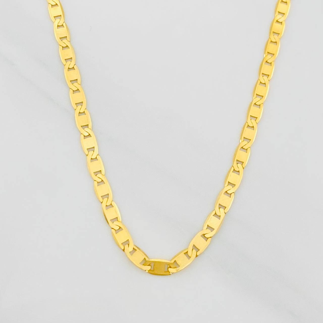Cadena Escalera Plana 3.65g / 18 in / 2.16mm Oro Amarillo 18K