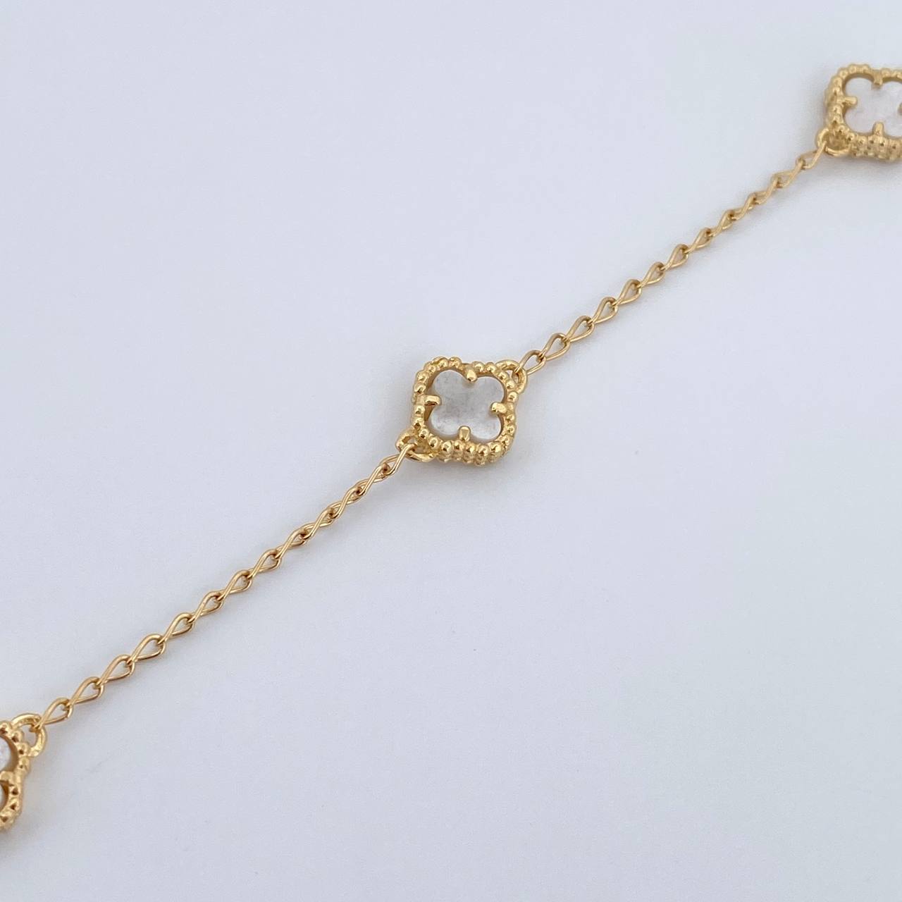 Espiga Anklet Clover Gradual 5.25gr / 23.5cm-24.7cm / 1.4mm White Mother-of-Pearl 18K Yellow Gold $