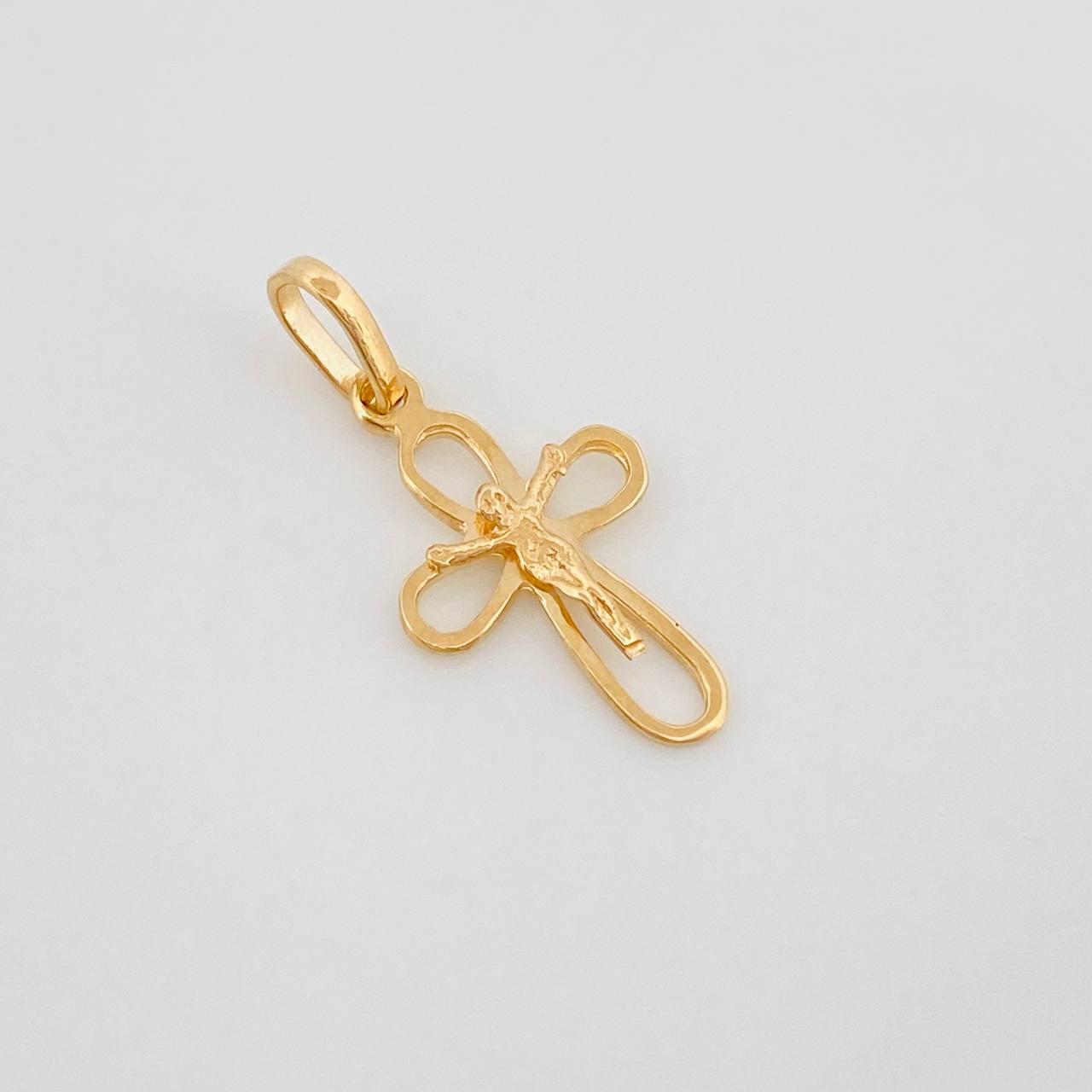 Pendant Cross Christ 0.65 g / 1 in Yellow Gold 18K