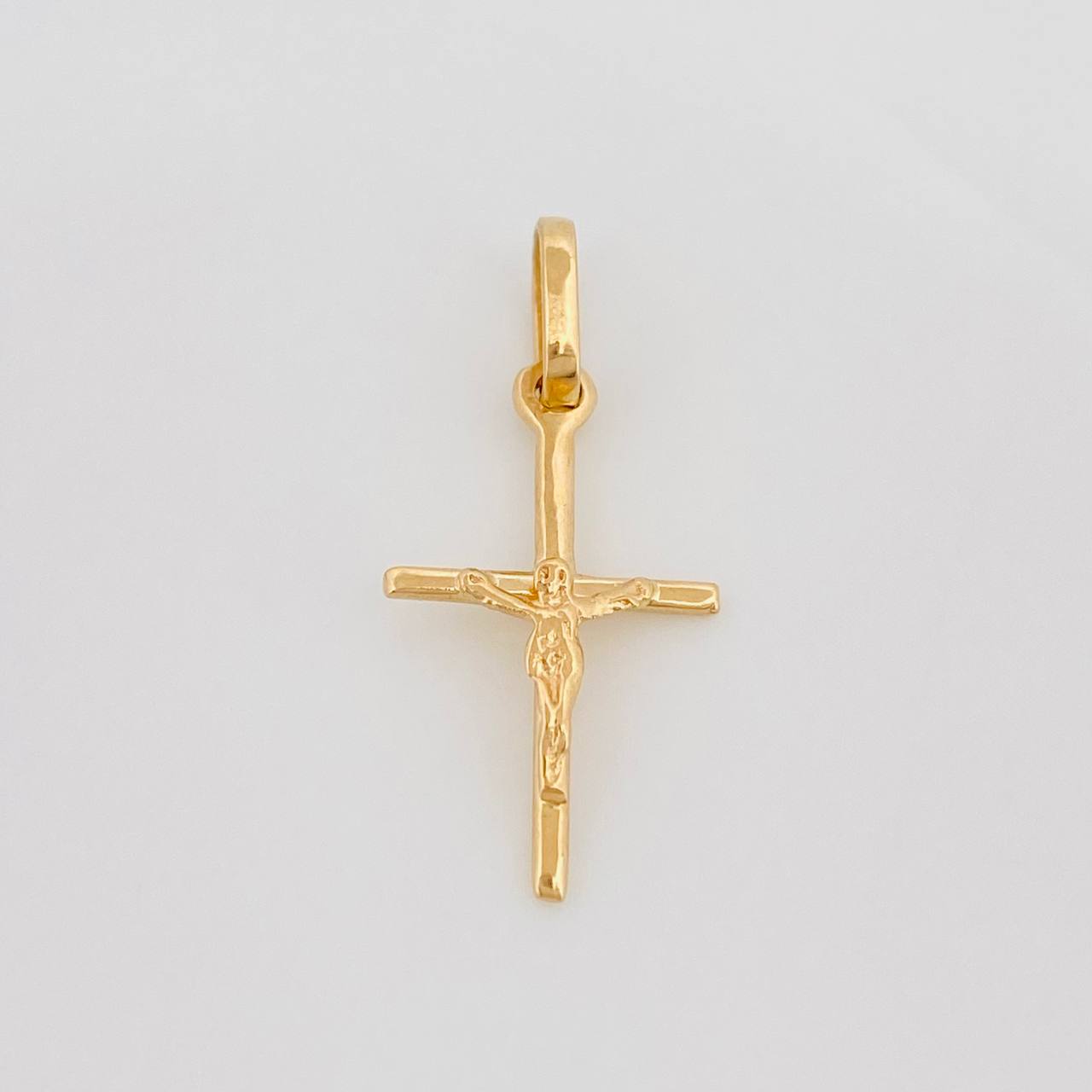Dije Cruz Cristo 0.65 g / 1 in Oro Amarillo 18K