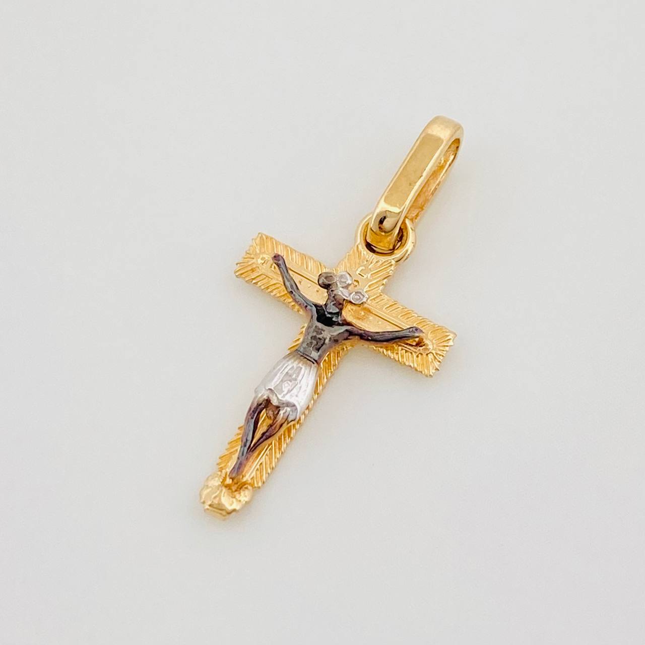 Pendant Cross Christ 0.9 g / 3/4 in Three Golds Yellow White Black 18K