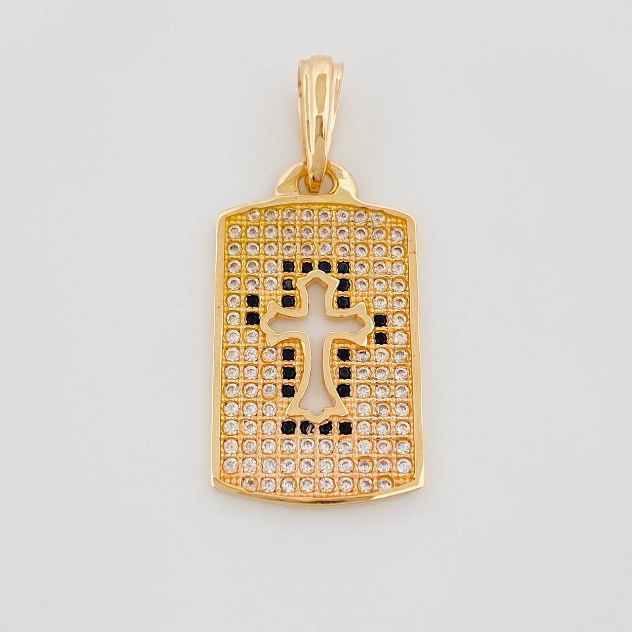 Pendant Medal Cross 3.15 g / 1 1/4 in 18K Yellow Gold