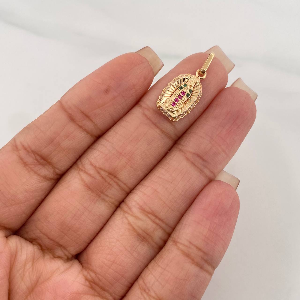 Dije Virgen Guadalupe 1.3 g / 3/4 in Oro Amarillo 18K