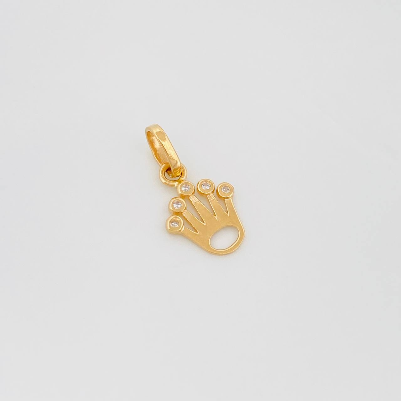 Dije Corona 0.6 g / 3/4 in Oro Amarillo 18K