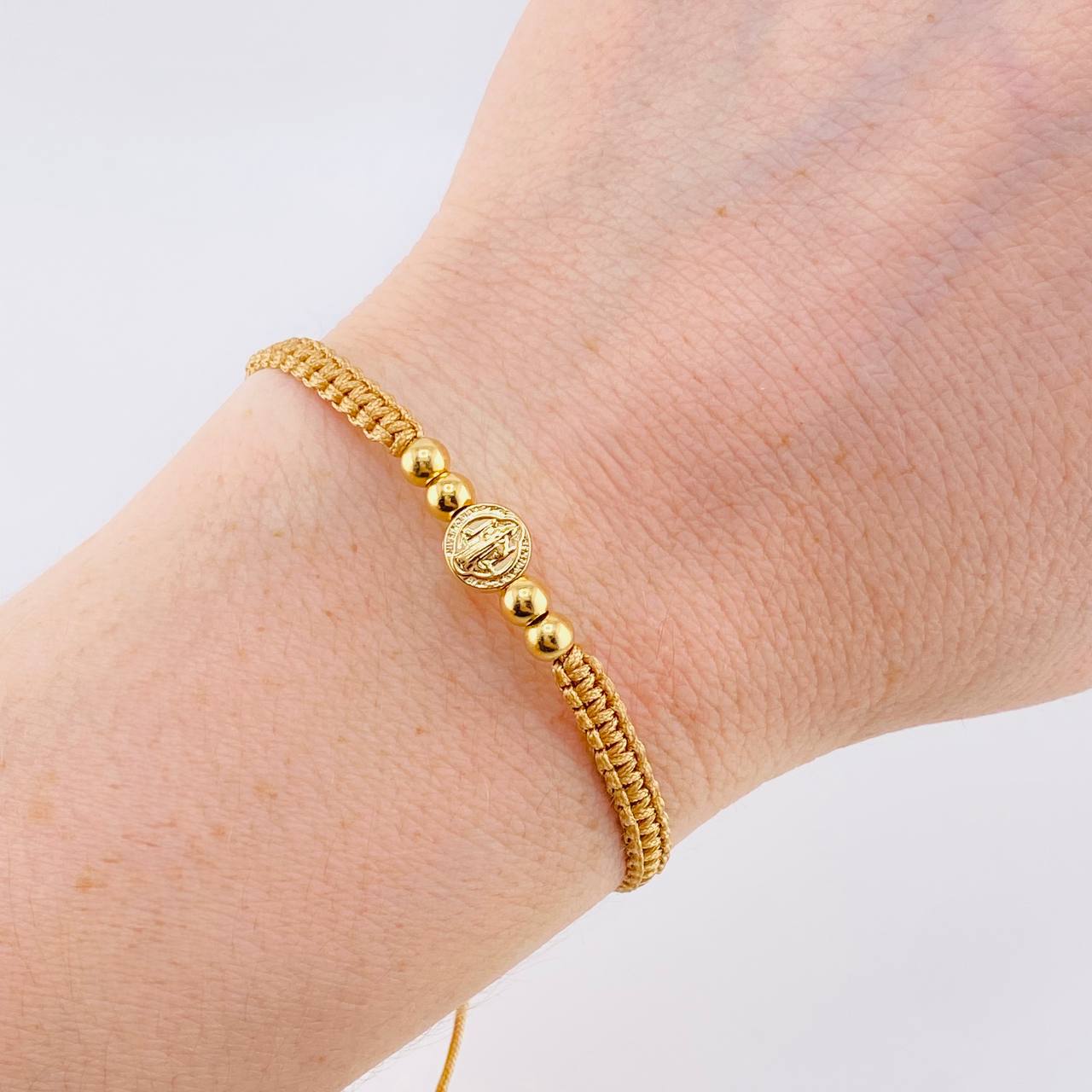 Pulsera Tejida Cafe Herraje San Benito Bolas Lisas 4Mm / 4 Und Oro Amarillo 18K