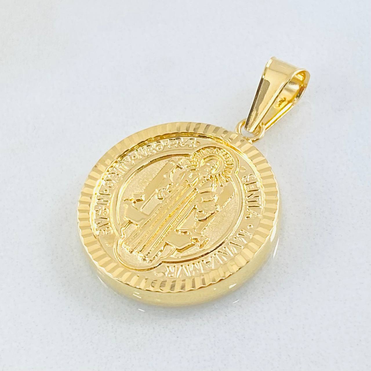 Dije San Benito 2.4gr / 1 1/4 in / Oro Amarillo 18K