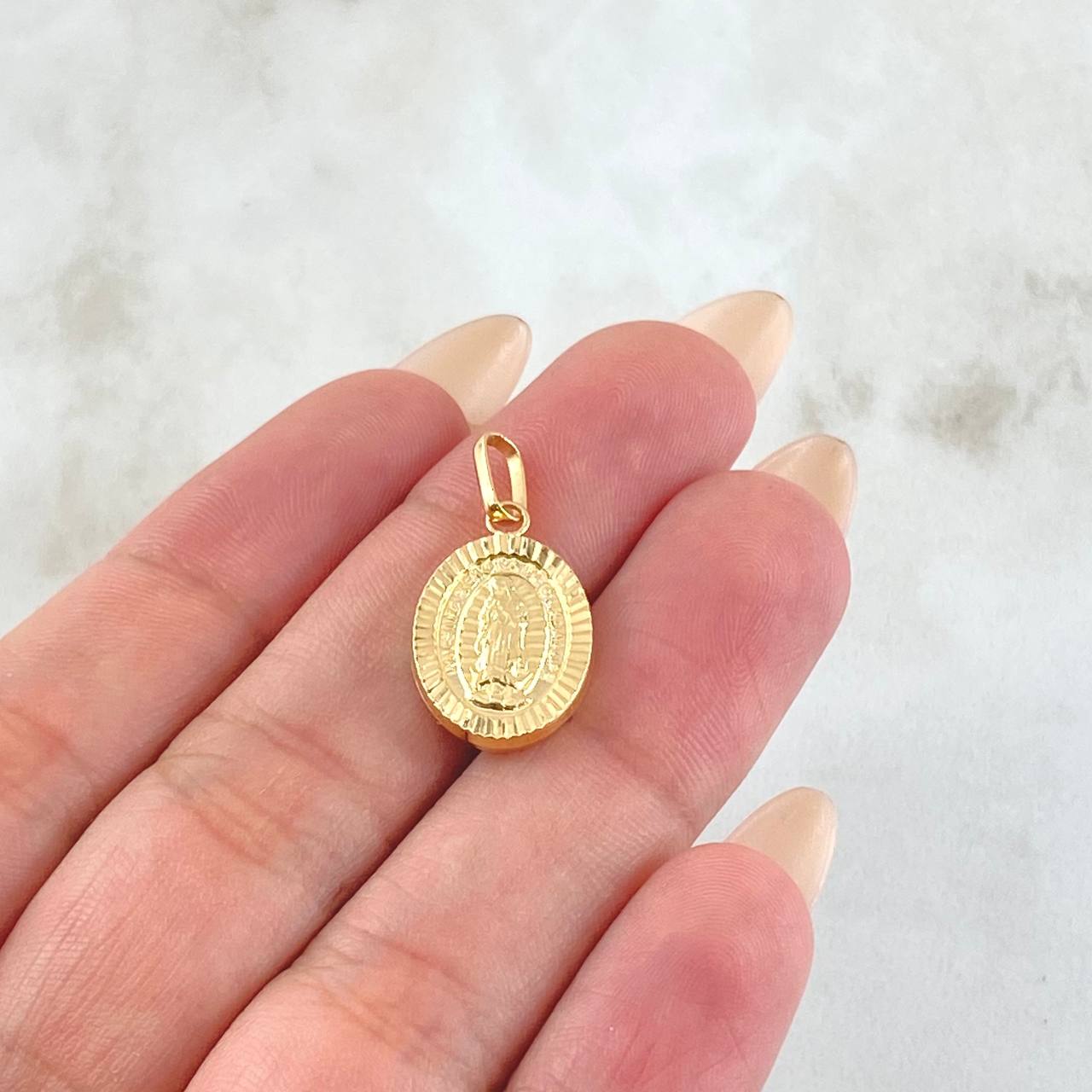 Dije Virgen Guadalupe 0.9gr / 1 in / Oro Amarillo 18K