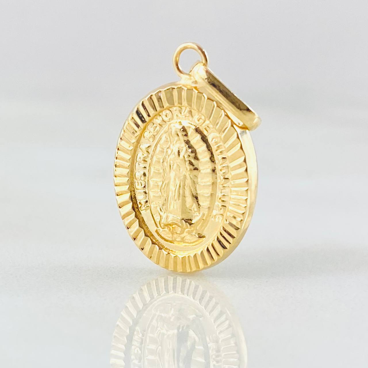 Dije Virgen Guadalupe 0.95gr / 1 in / Oro Amarillo 18K