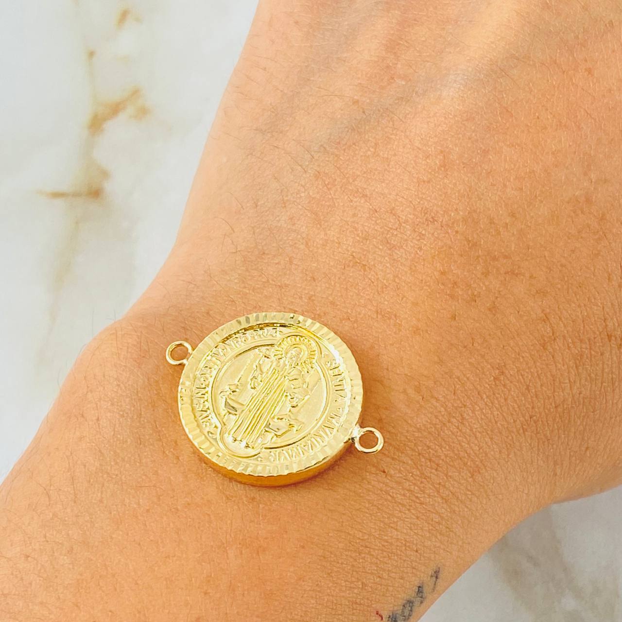 Herraje San Benito 1.55gr / 1 in / Oro Amarillo 18K