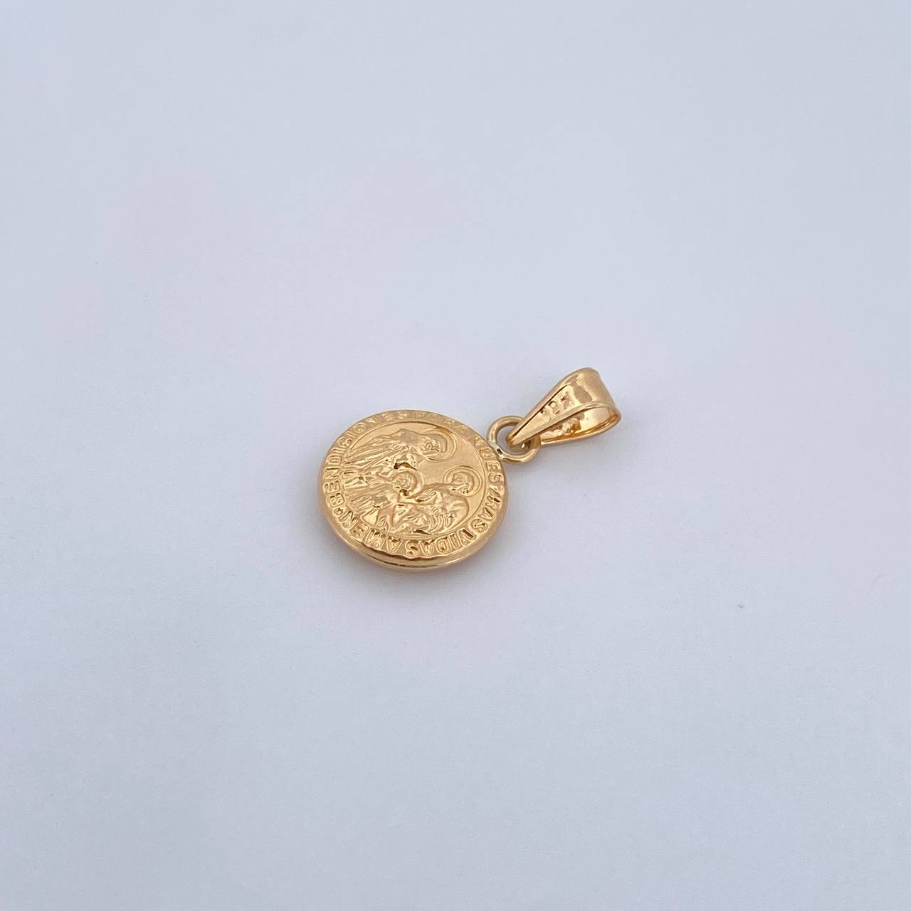 Dije Sagrada Familia 0.55gr / 3/4 in / Oro Amarillo 18K %