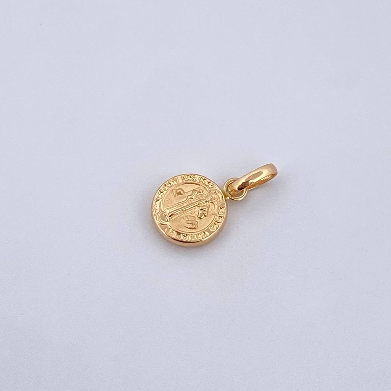 Pendant San Benito 0.45gr / 1.5cm / 18K Yellow Gold Stamped &