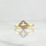 Silhouette Clover Ring 1.6gr / Size 6 1/2 / White Zircons 18K Yellow Gold