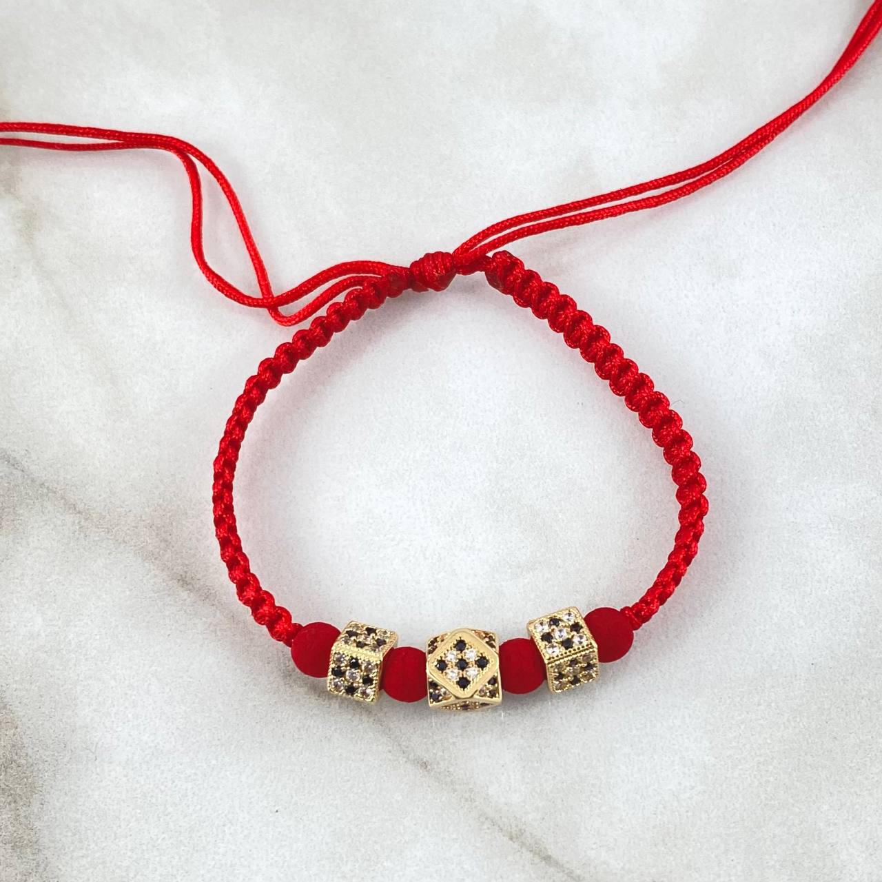 Red Bracelet Dodecagon Fire Cube 3.05gr / 6mm-5mm White Black Zircons 3pcs 18K Yellow Gold ©
