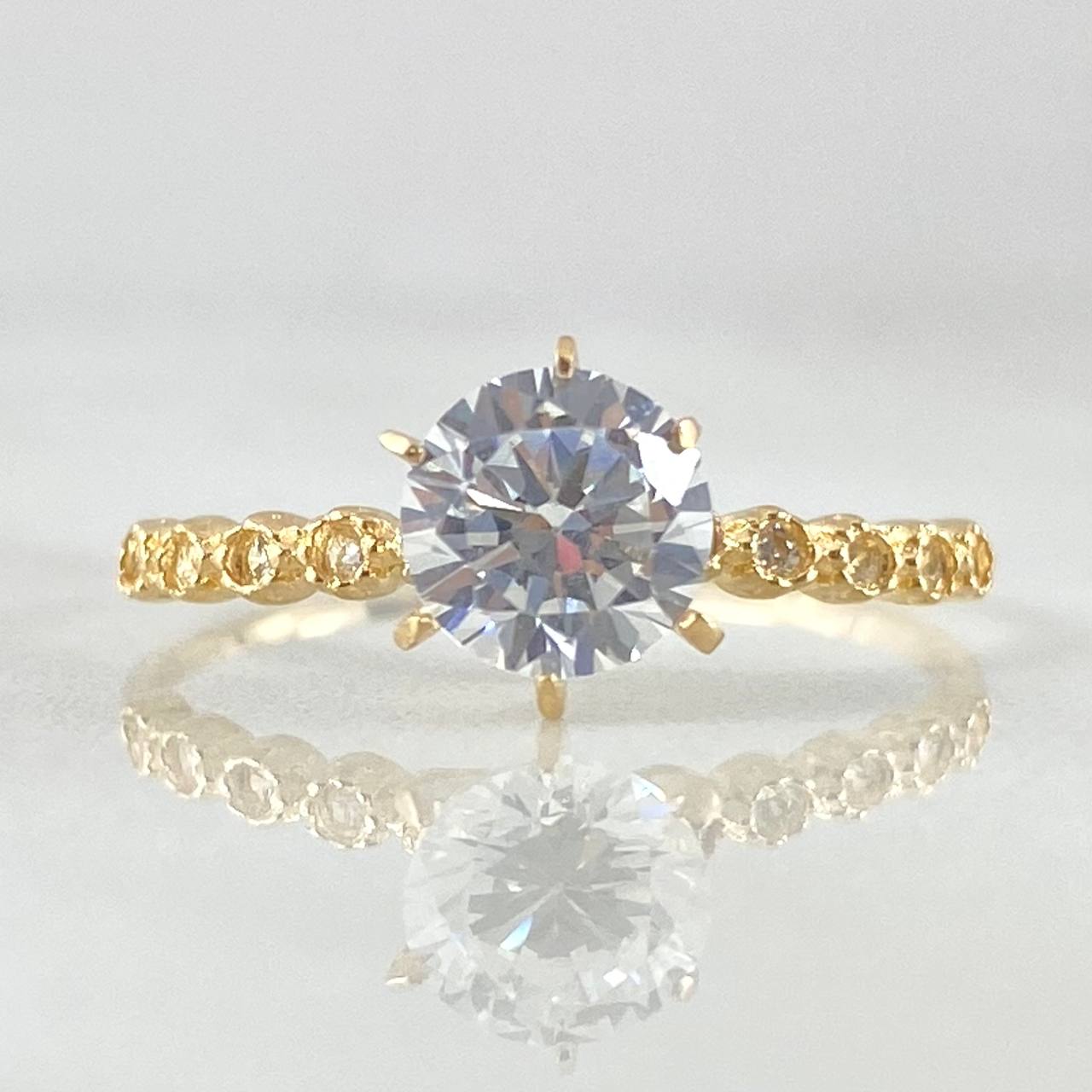 Anillo Solitario Ojos Burbujeantes 1.45gr / T6 1/4 / Oro 18K ©