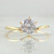 Delicate V Solitaire Ring 1.3gr / Size 7 / 18K Gold ©