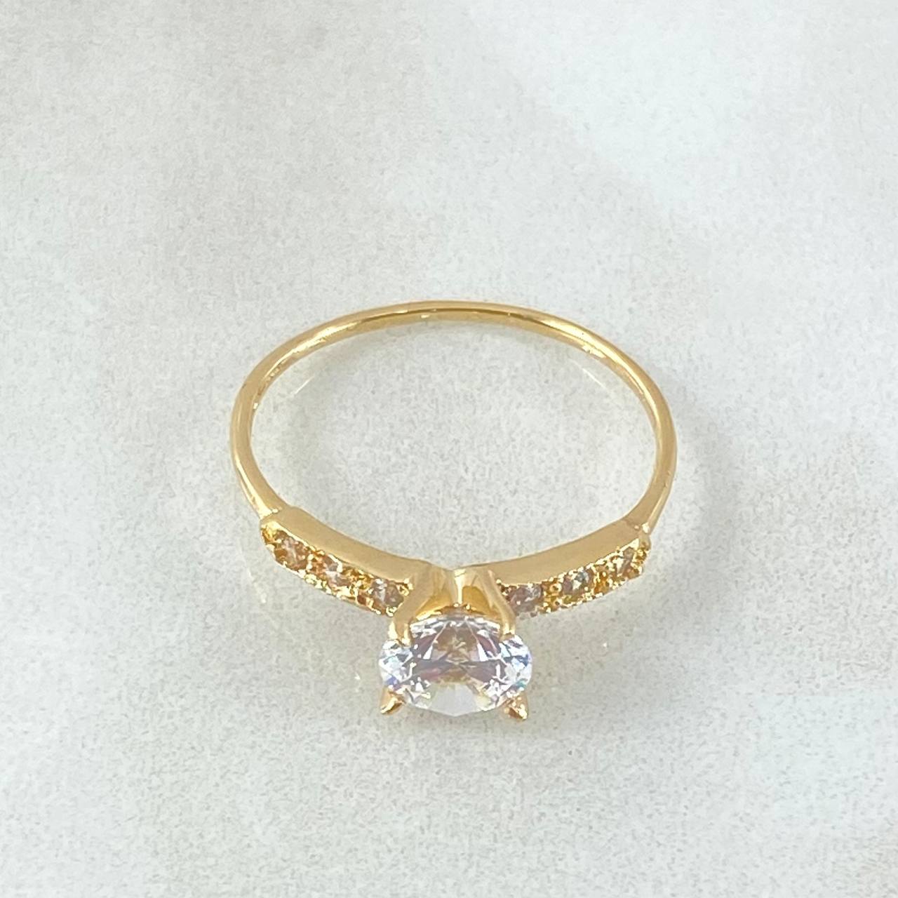 Fixed Rail Solitaire Ring 1.5gr / Size 6 1/2 / 18K Gold ©