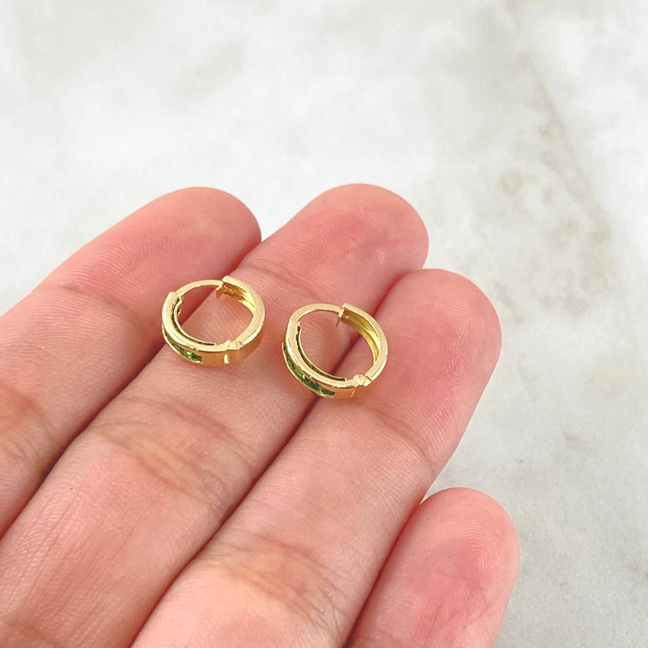Hoop Earrings Track 0.85gr / 0.4in / 18K Gold