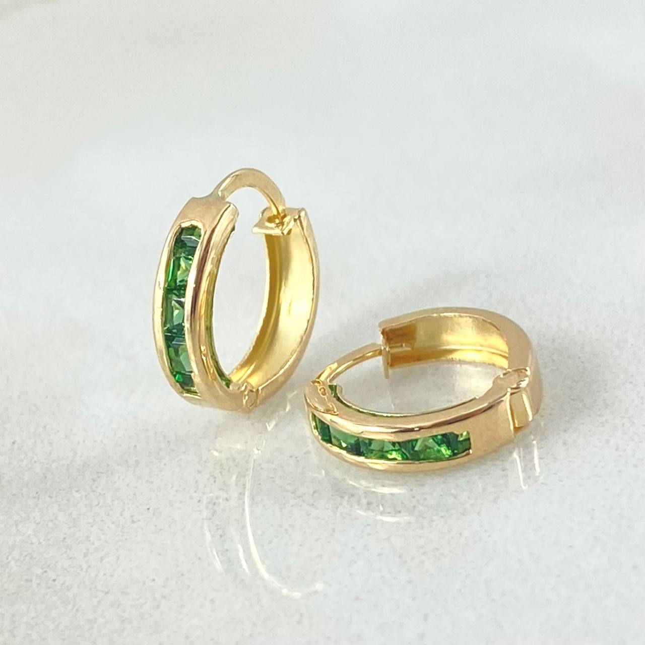 Hoop Earrings Track 0.8gr / 0.4in / 18K Gold