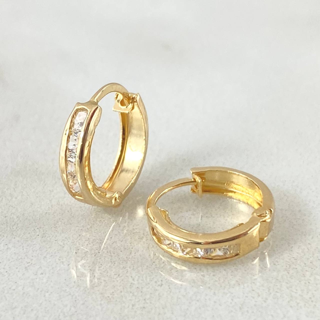 Candongas Carril 0.9gr / 1cm- Oro 18K *