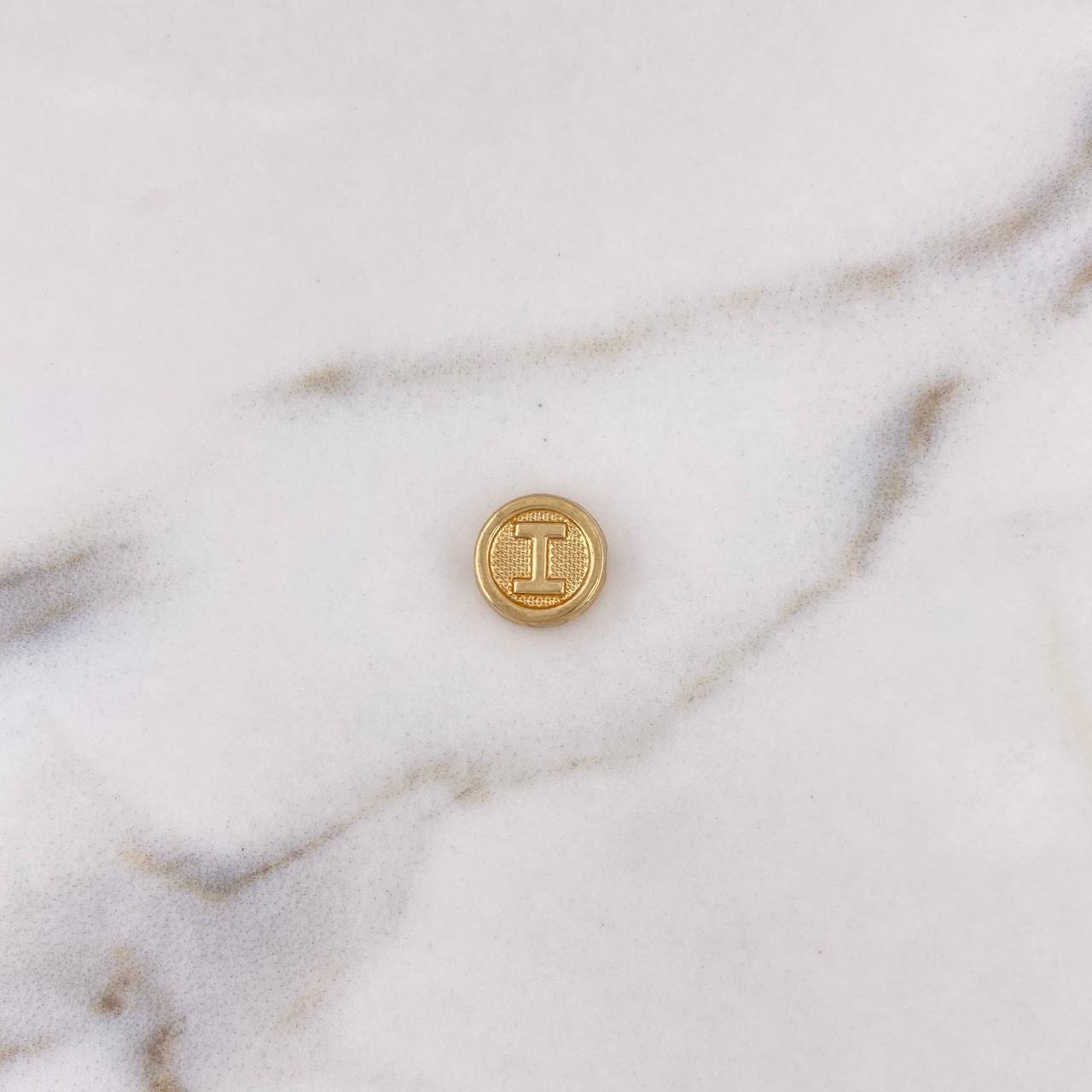 Charm Letter I 0.5gr / 1cm / 18K Yellow Gold #