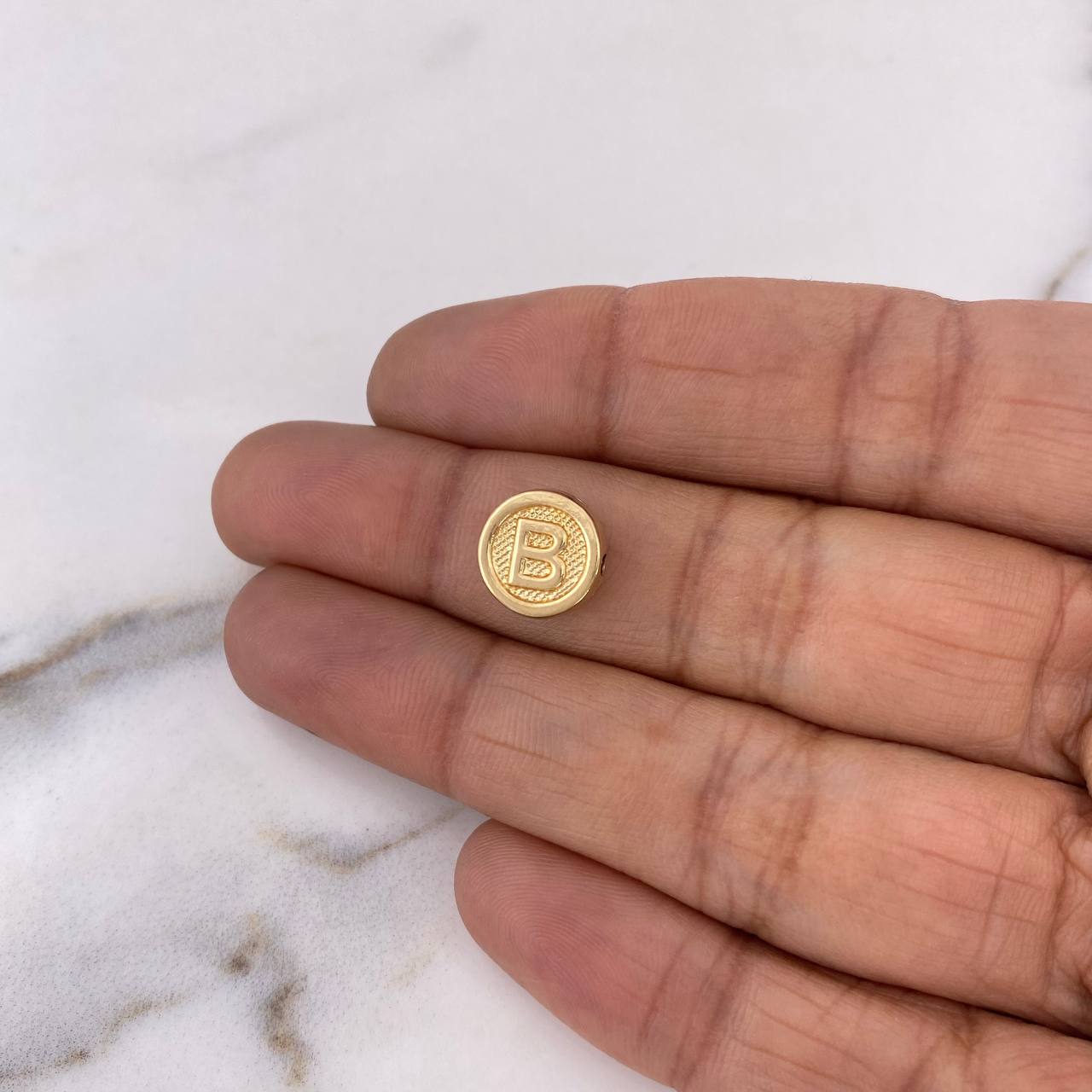 Charm Letter B 0.55gr / 1cm / 18K Yellow Gold #