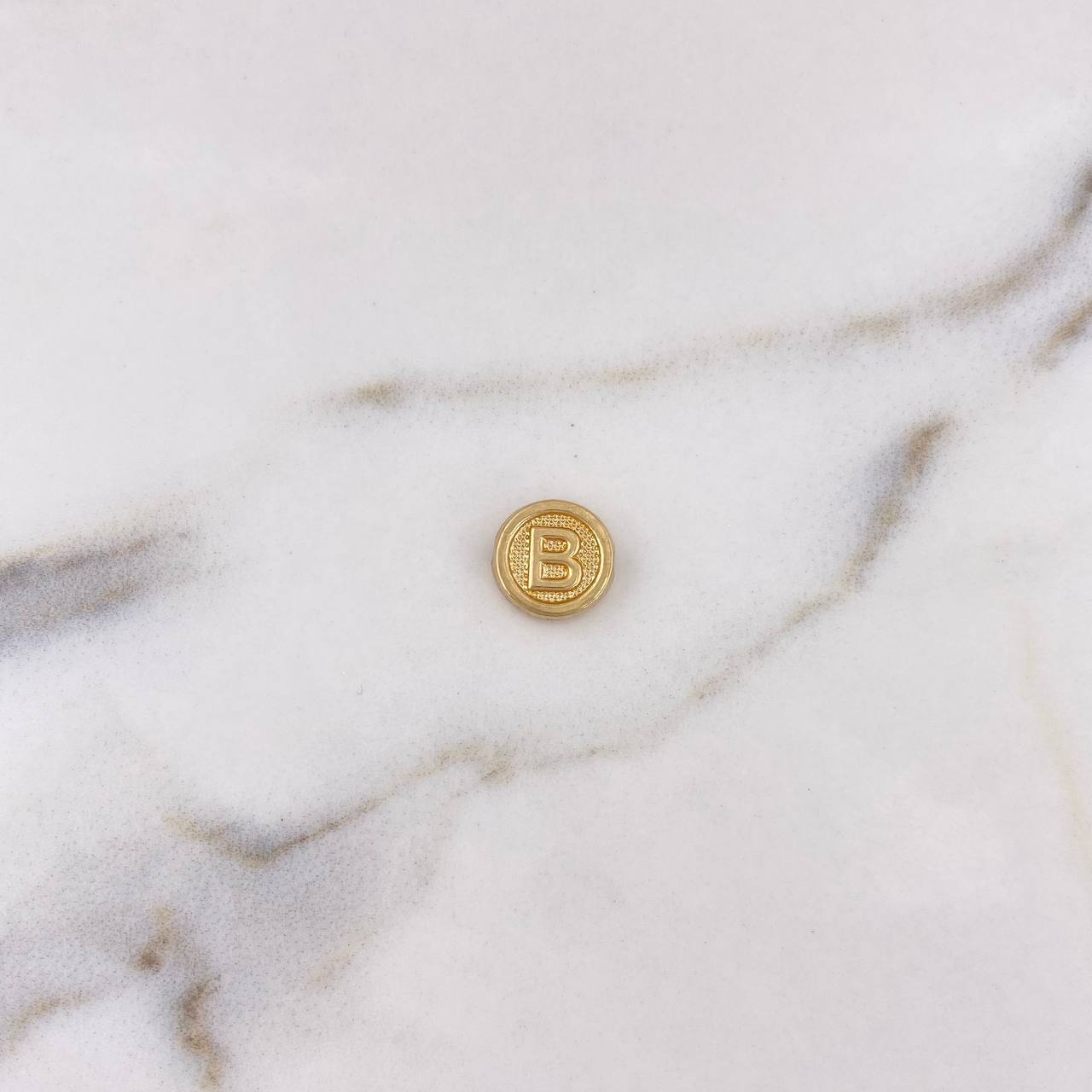 Charm Letter B 0.55gr / 1cm / 18K Yellow Gold #