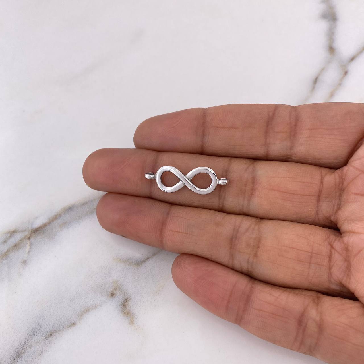 Charm Infinite 1.7gr / 2.5cm / 18K White Gold #