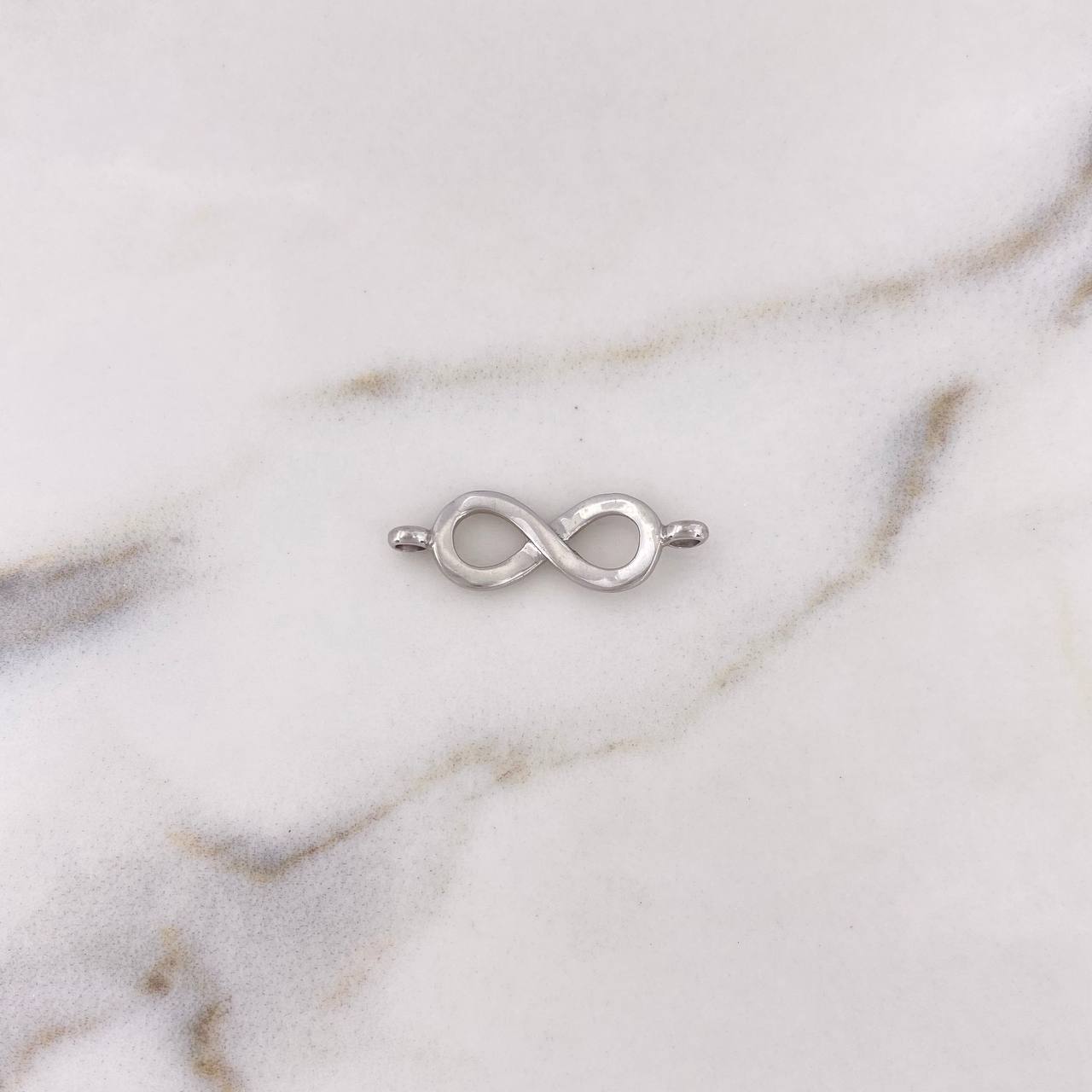 Charm Infinite 1.7gr / 2.5cm / 18K White Gold #