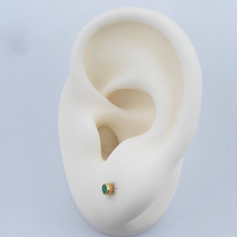 Topos Bisel Esmeralda 0.75gr / Oro Amarillo 18K %