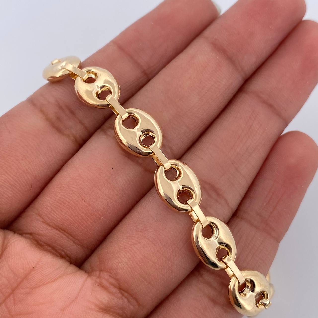 Bracelet GC 6.3gr / 8.2in / 18K Gold $