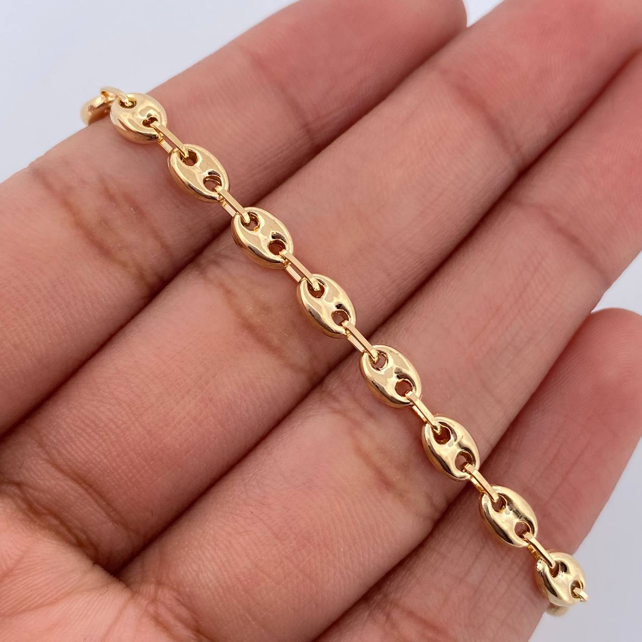 Bracelet GC 3.85gr / 7.7in / 18K Gold $