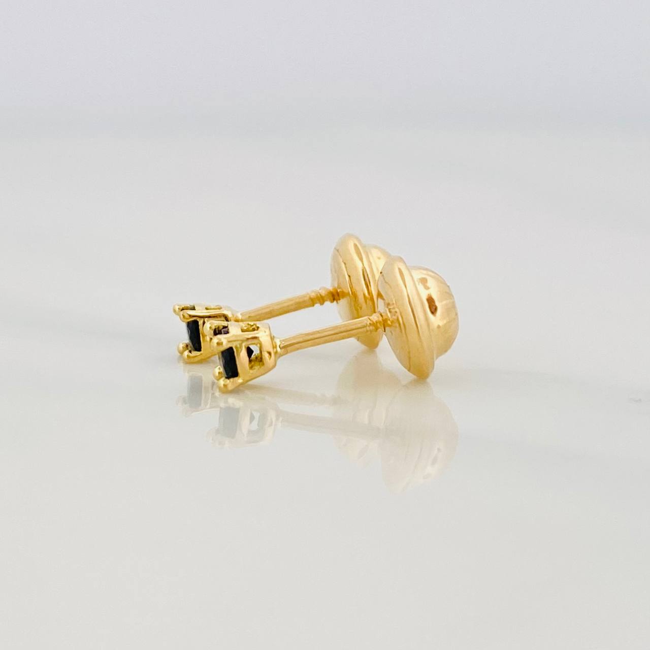 Stud Earrings Four Claws 0.6g / in / 2.64mm Yellow Gold 18K