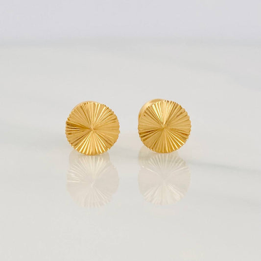 Stud Earrings Circle Diamond Cut 0.85g / in / 6.71mm Yellow Gold 18K