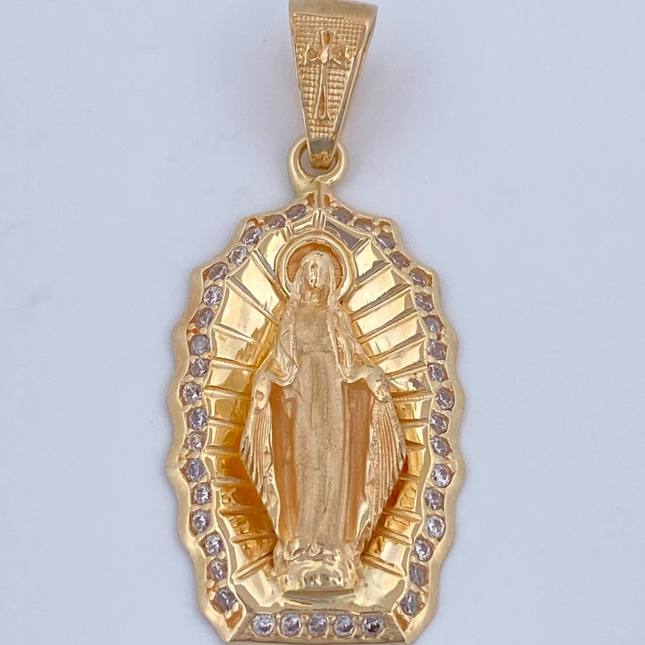 Pendant Pendant 5.3gr / 3.7cm (1.5in) / 18K Gold $