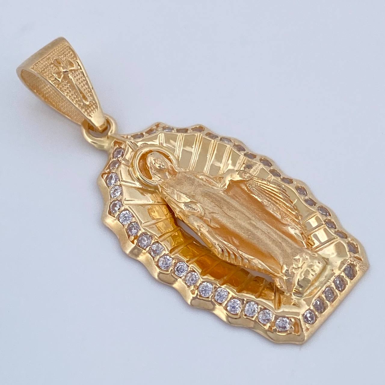 Pendant Pendant 5.3gr / 3.7cm (1.5in) / 18K Gold $